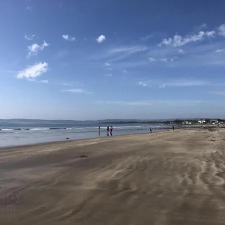 度假居 Entire 4 Bedroom Brand New With Sea Views