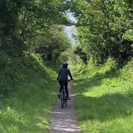 Entire 4 Bedroom Brand New With Sea Views