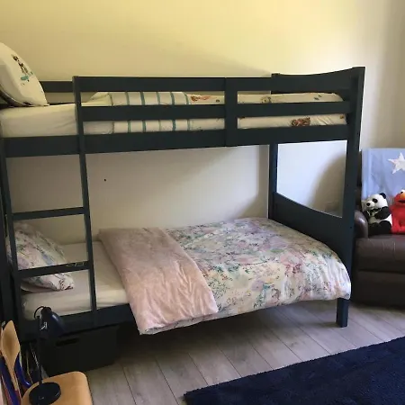 度假居 Entire 4 Bedroom Brand New With Sea Views *