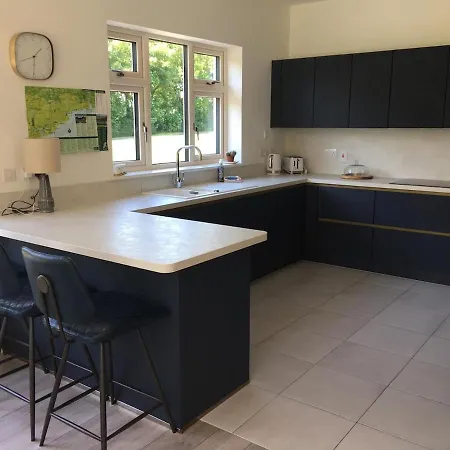Entire 4 Bedroom Brand New With Sea Views Prázdninový dům Dungarvan (Waterford)