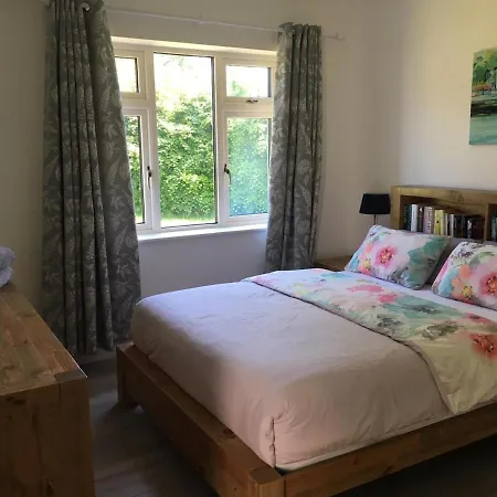 Entire 4 Bedroom Brand New With Sea Views 度假居 邓加文