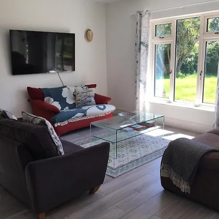 Entire 4 Bedroom Brand New With Sea Views Prázdninový dům Dungarvan (Waterford)