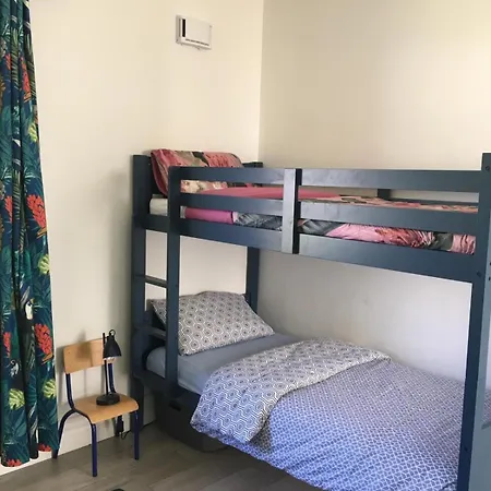 Entire 4 Bedroom Brand New With Sea Views