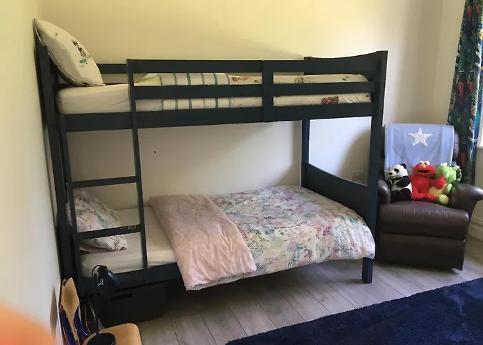 Semesterbostad Entire 4 Bedroom Brand New With Sea Views *