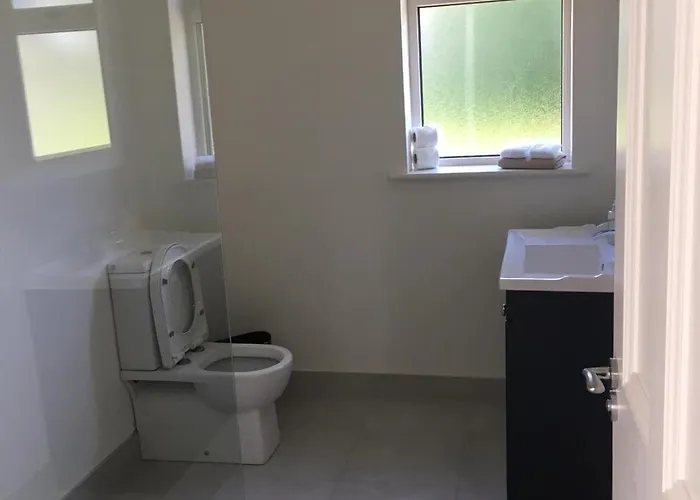 Semesterbostad Entire 4 Bedroom Brand New With Sea Views