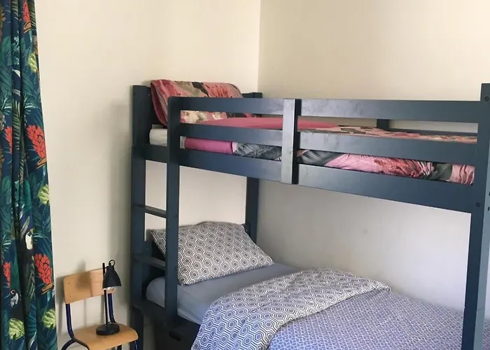 Entire 4 Bedroom Brand New With Sea Views